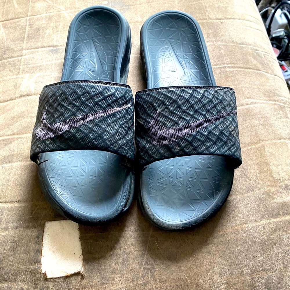 Nike slides